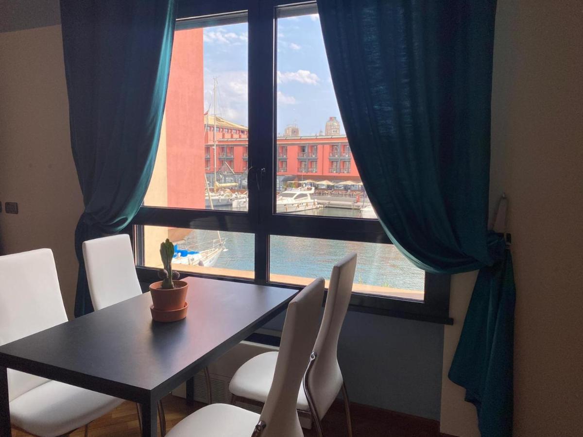 Le Finestre Sull'Acquario Apartment Genoa Luaran gambar